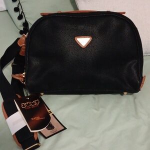 Boyt Luggage Jump Cosmetic Bag BNWT